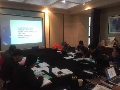 壹号娱乐-com - NG大舞台,有梦你就来总经理薛亚波为无锡发德建筑进行专业培训